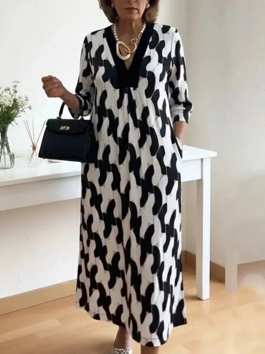 Everyday V-Neck Midi Dress Classic